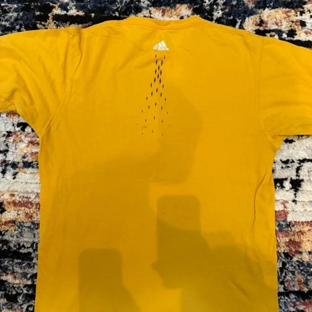 Yellow‎ Lakers tee with blue accents #NBA #basketball Adidas size large